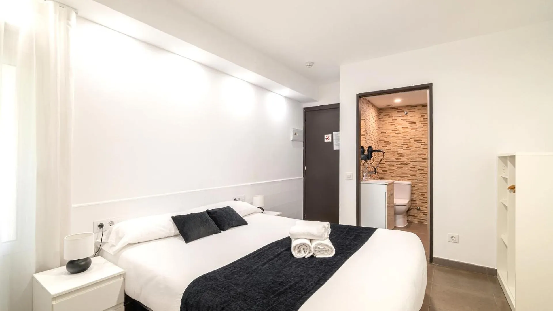 Laramond Barcelona Rooms 3*,  Spanien
