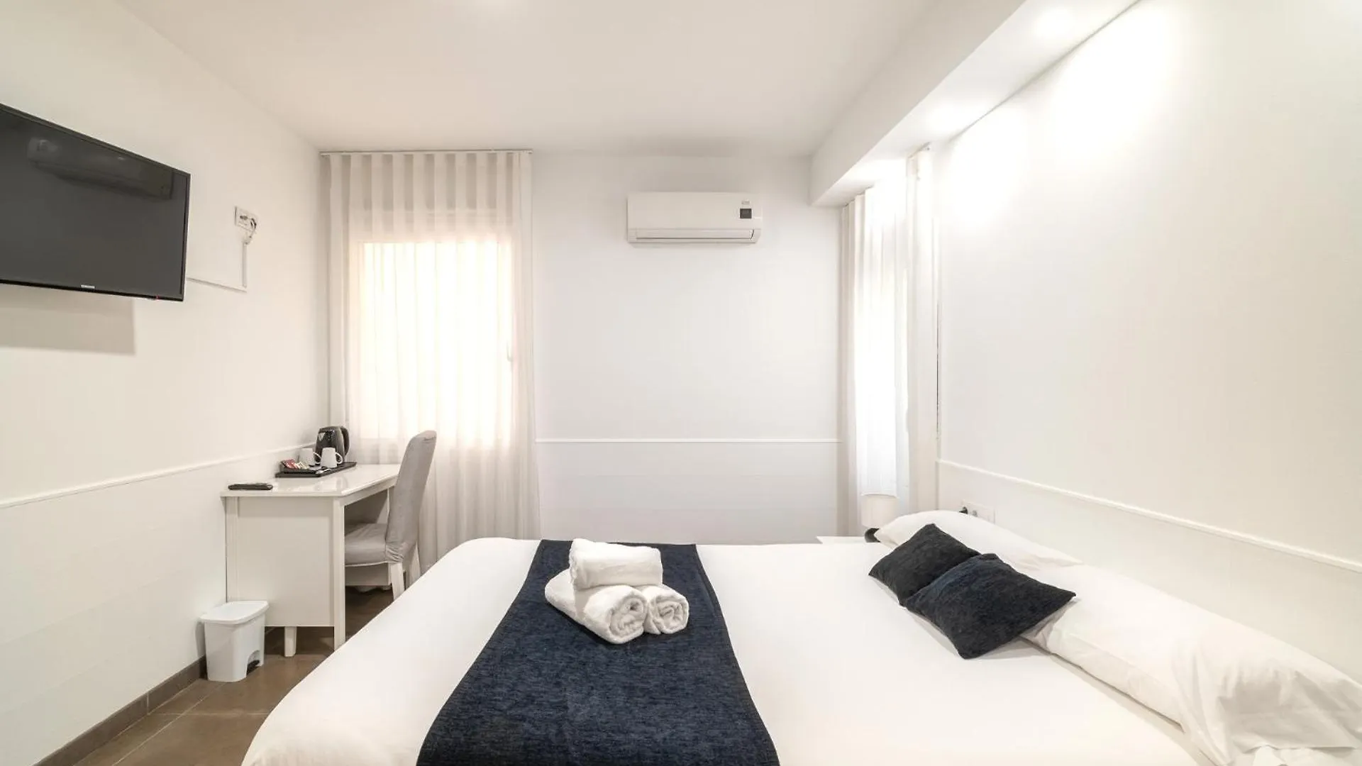 *** Gasthof Laramond Barcelona Rooms Spanien