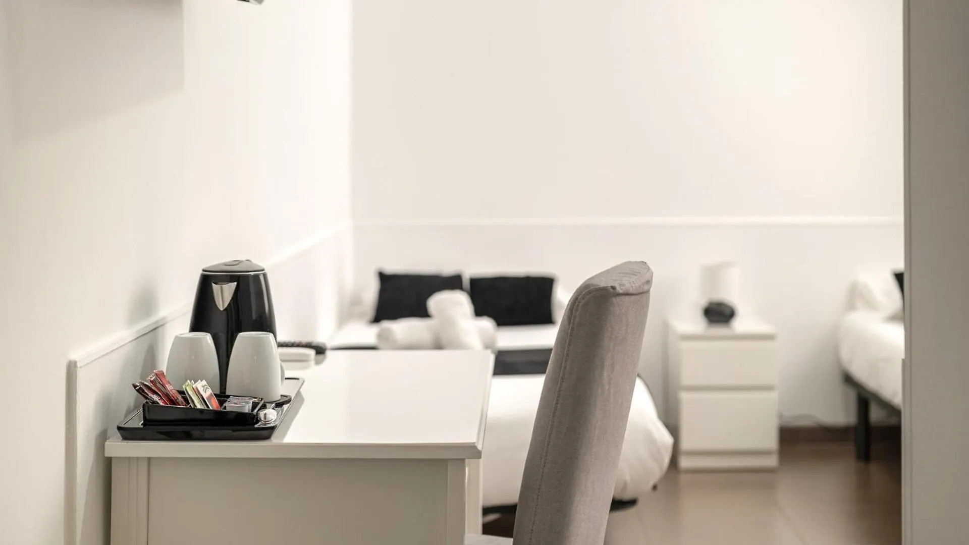 Gasthof Laramond Barcelona Rooms