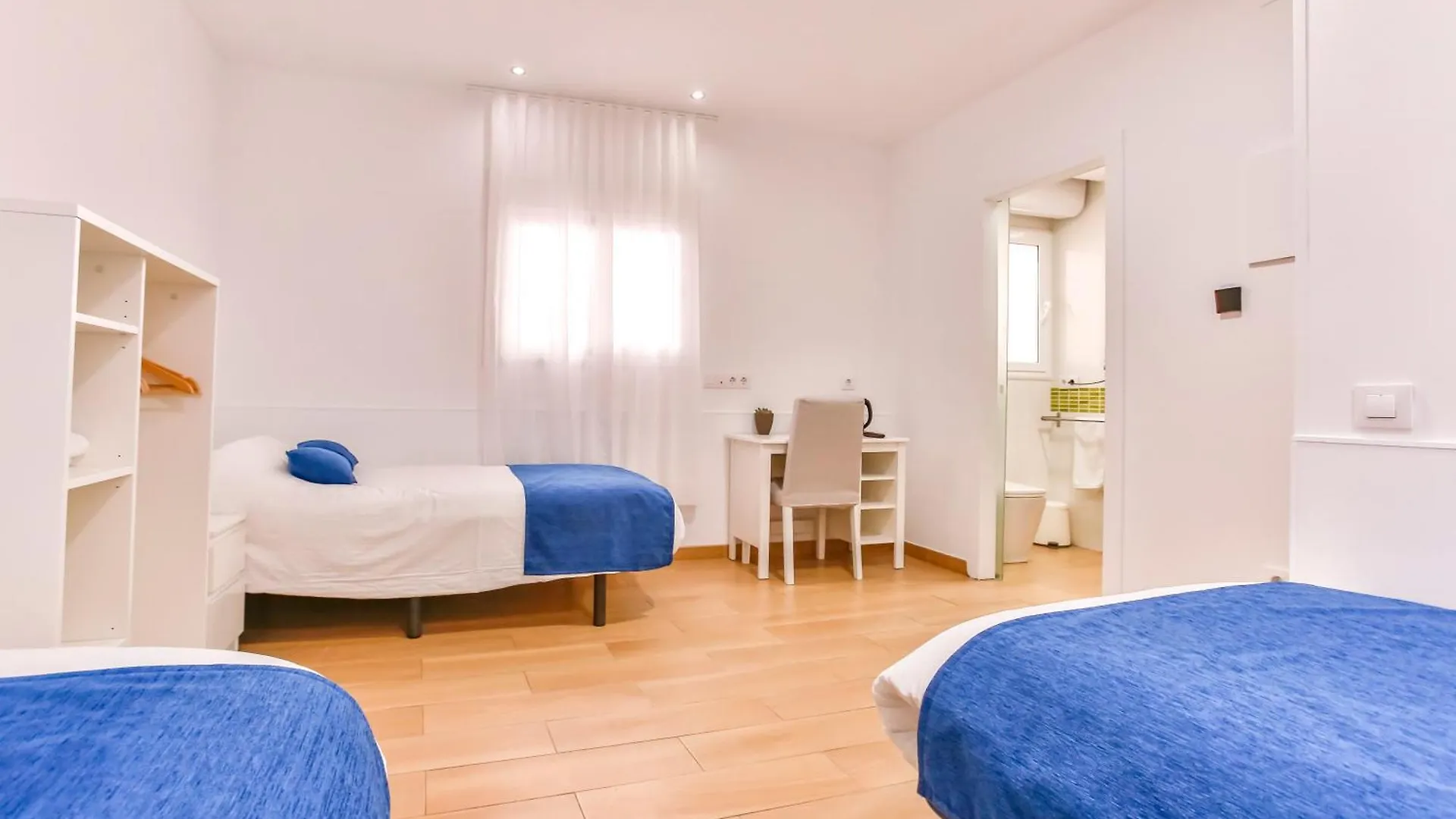 Gasthof Laramond Barcelona Rooms