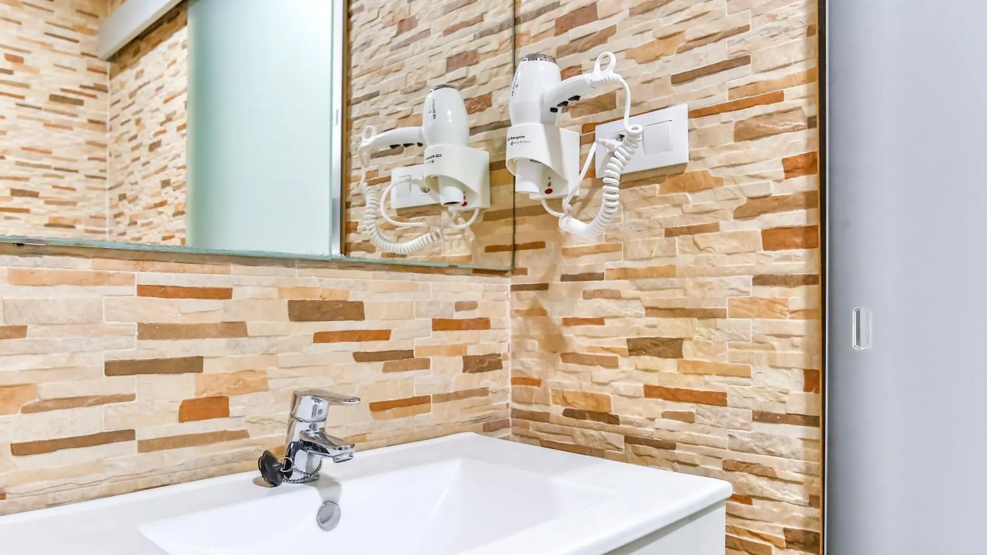 Laramond Barcelona Rooms Penzion