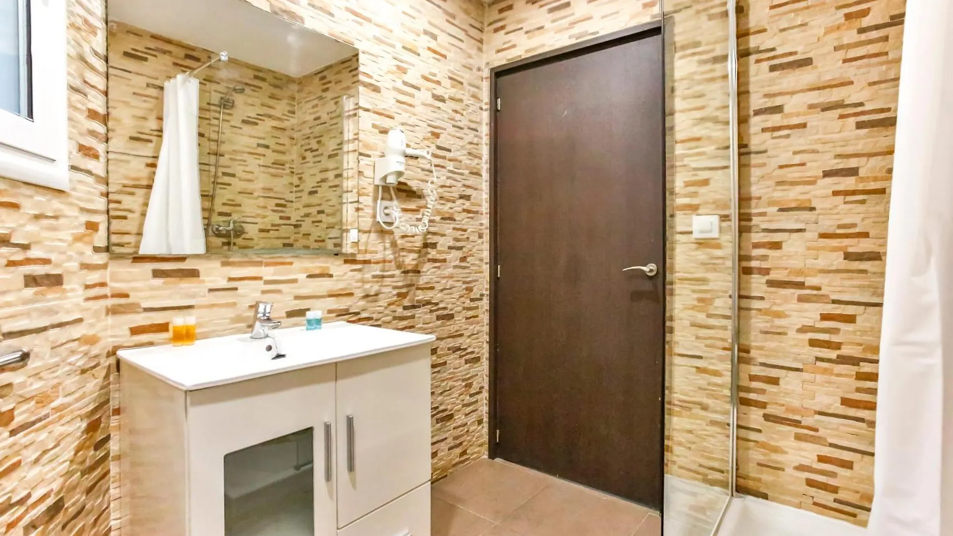 *** Guest house Laramond Barcelona Rooms Spain