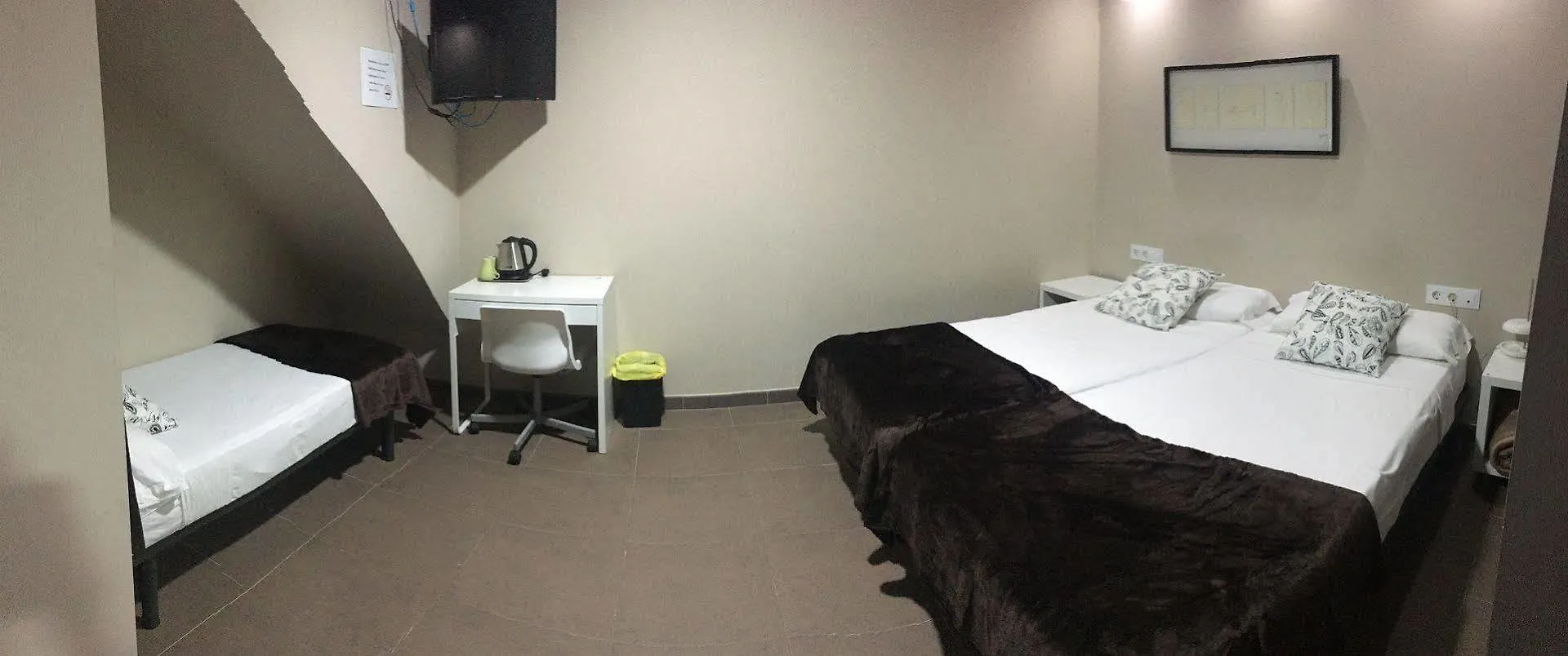Penzion Laramond Barcelona Rooms
