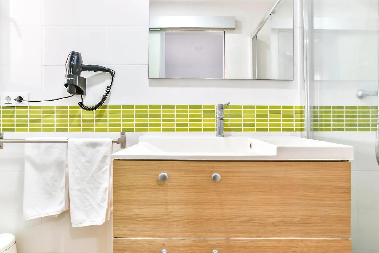 Laramond Barcelona Rooms 3*,