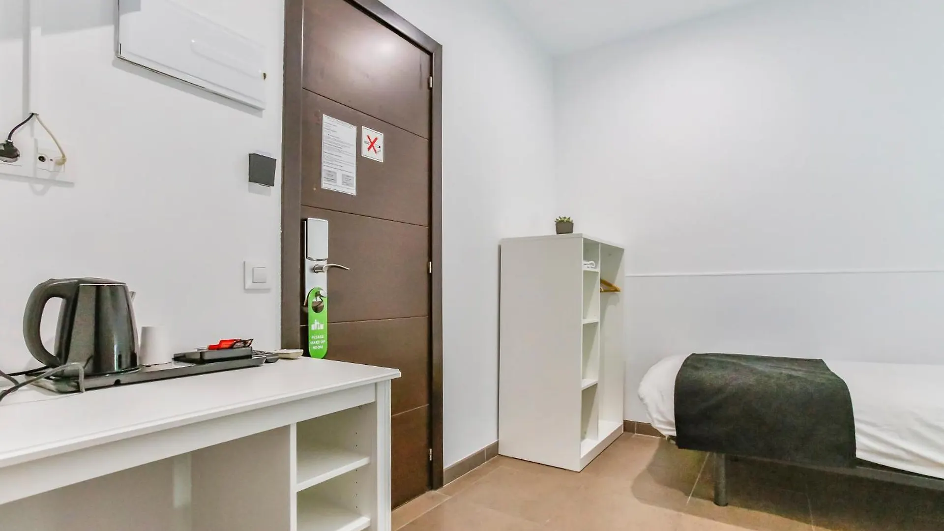 ゲストハウス Laramond Barcelona Rooms
