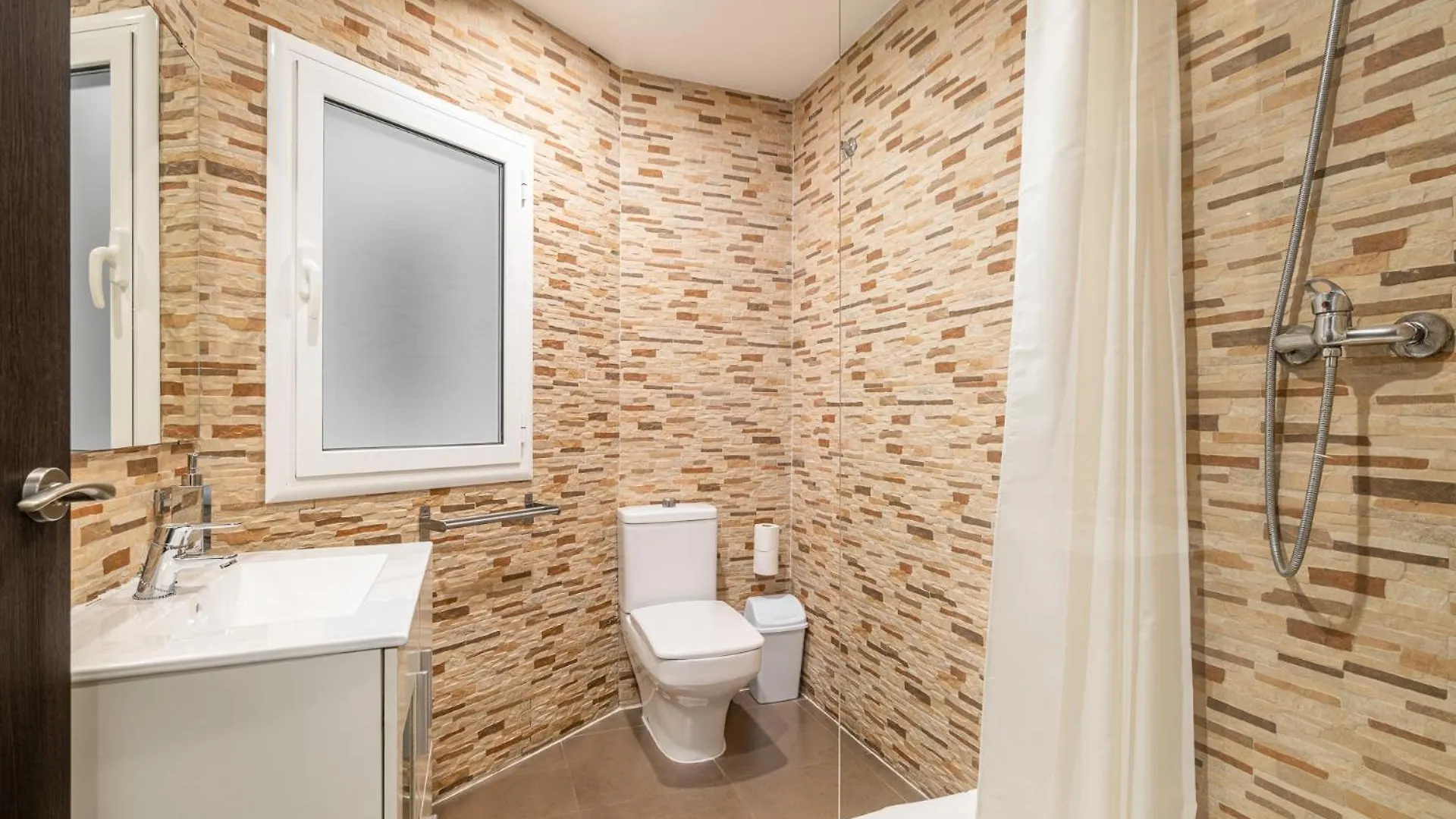 *** Guest house Laramond Barcelona Rooms Spain