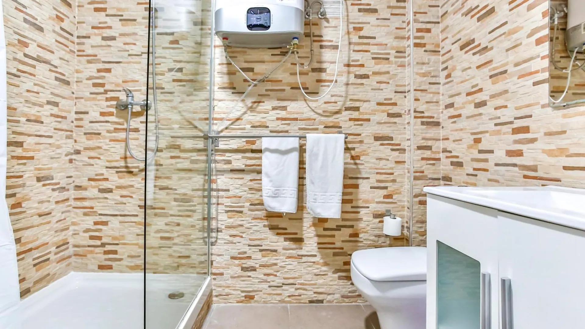 Laramond Barcelona Rooms Guest house